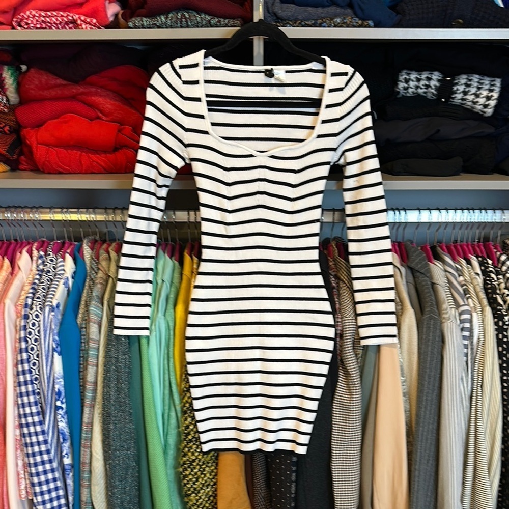 Divided by H&M white/black striped long sleeve sweetheart neckline dress size S